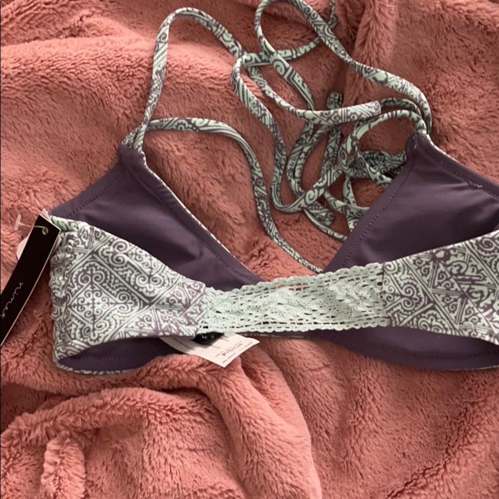 Bikini Set - Picture 2 of 4